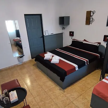 بيت ضيافة Viila S'un Sfert