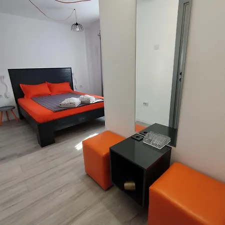 بيت ضيافة Viila S'un Sfert 4*